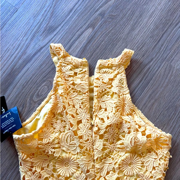 NWT Small Lulu’s Love Poem Sun Yellow Lace Mini Dress Rose Floral Crochet Summer - Picture 10 of 10